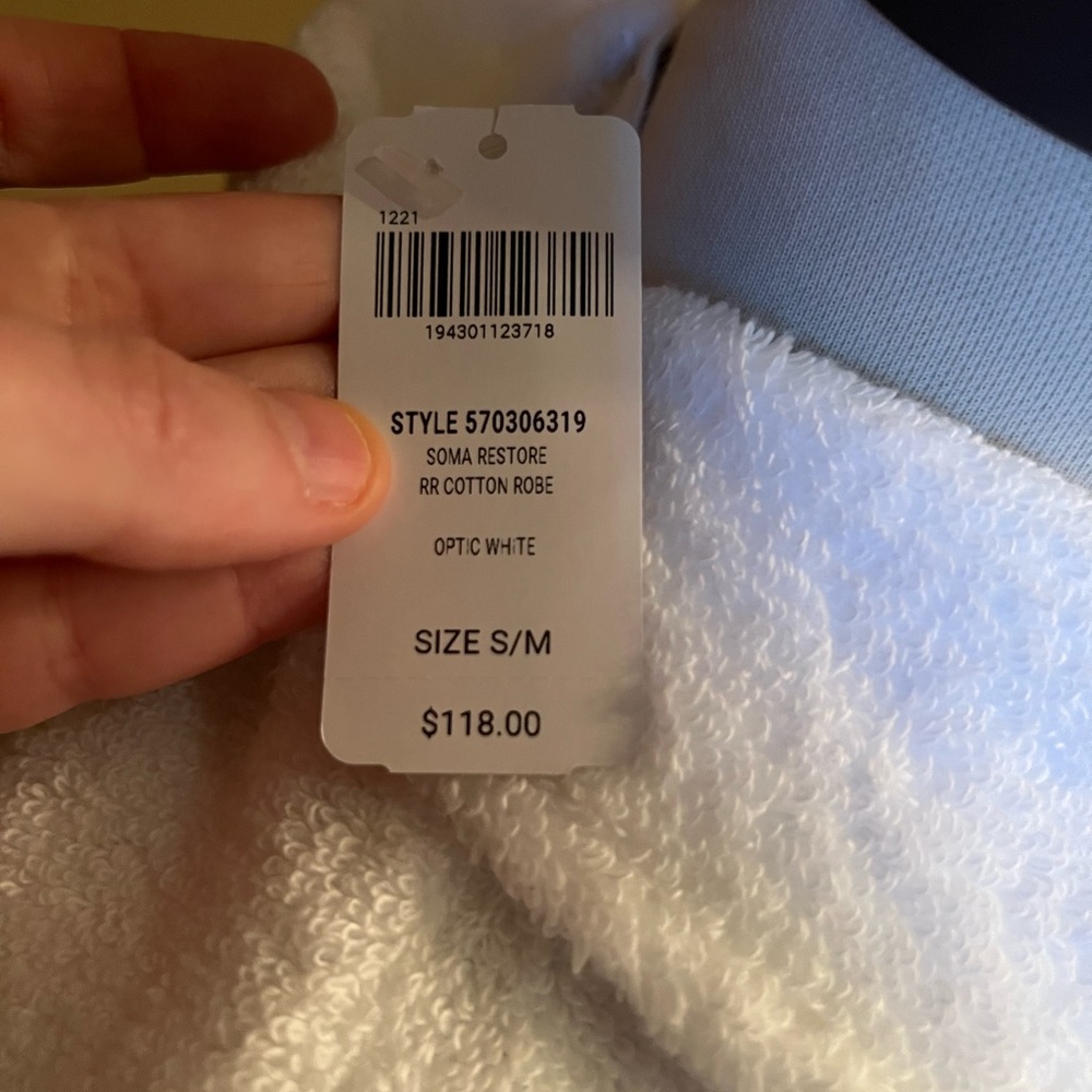 Soma Spa Terry robe. NWT size L/XL - Picture 5 of 16